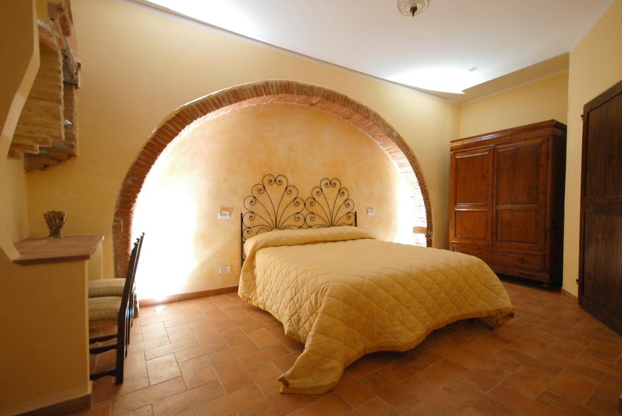 Agriturismo Nibbiano Montepulciano Stazione Habitación foto